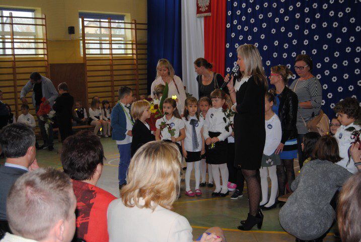 12 ZS3 w Ostrołęce Pasowanie Pierwszaków 2014