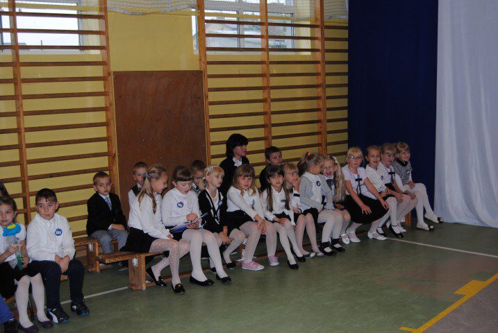 2 ZS3 w Ostrołęce Pasowanie Pierwszaków 2014