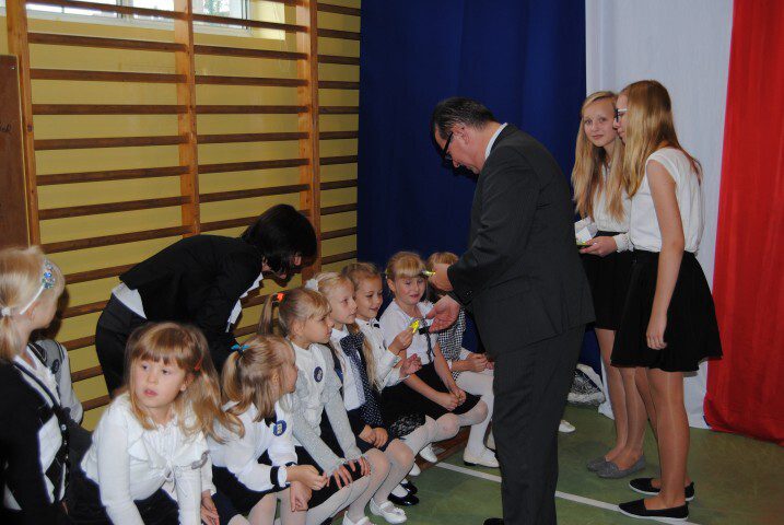 7 ZS3 w Ostrołęce Pasowanie Pierwszaków 2014