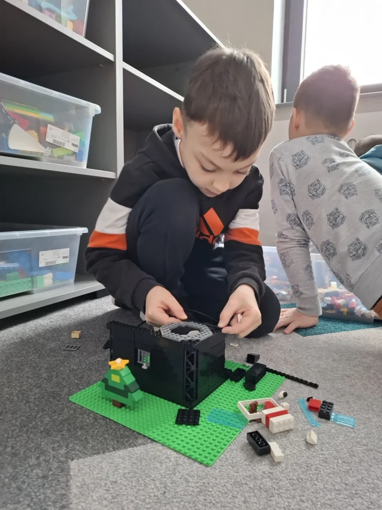 klasa 2a na zajeciach lego w multicentrum 10