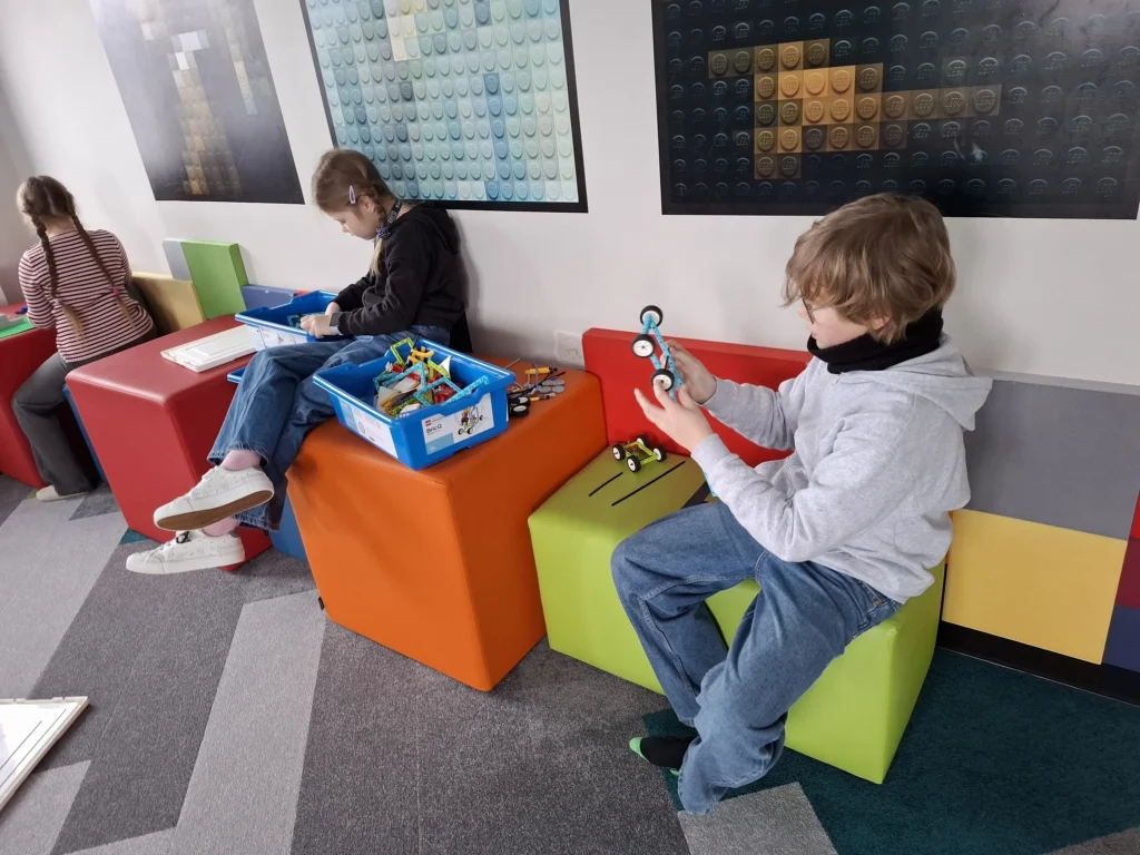 klasa 2a na zajeciach lego w multicentrum 6