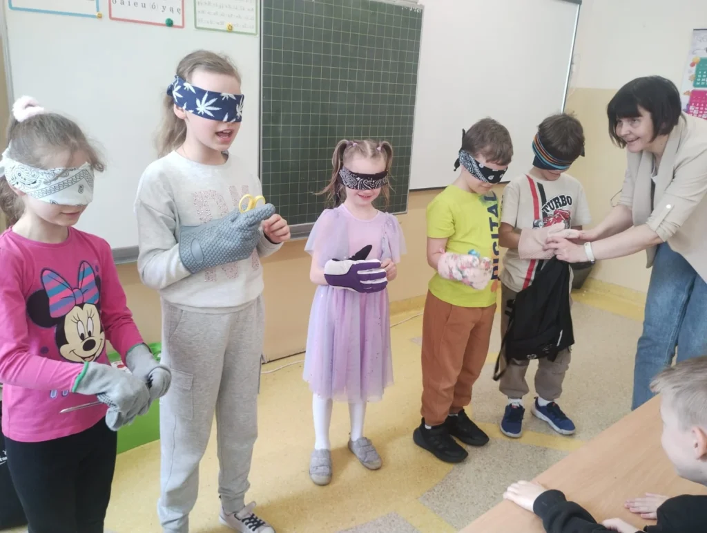 kazdy inny wszyscy rowni 1 