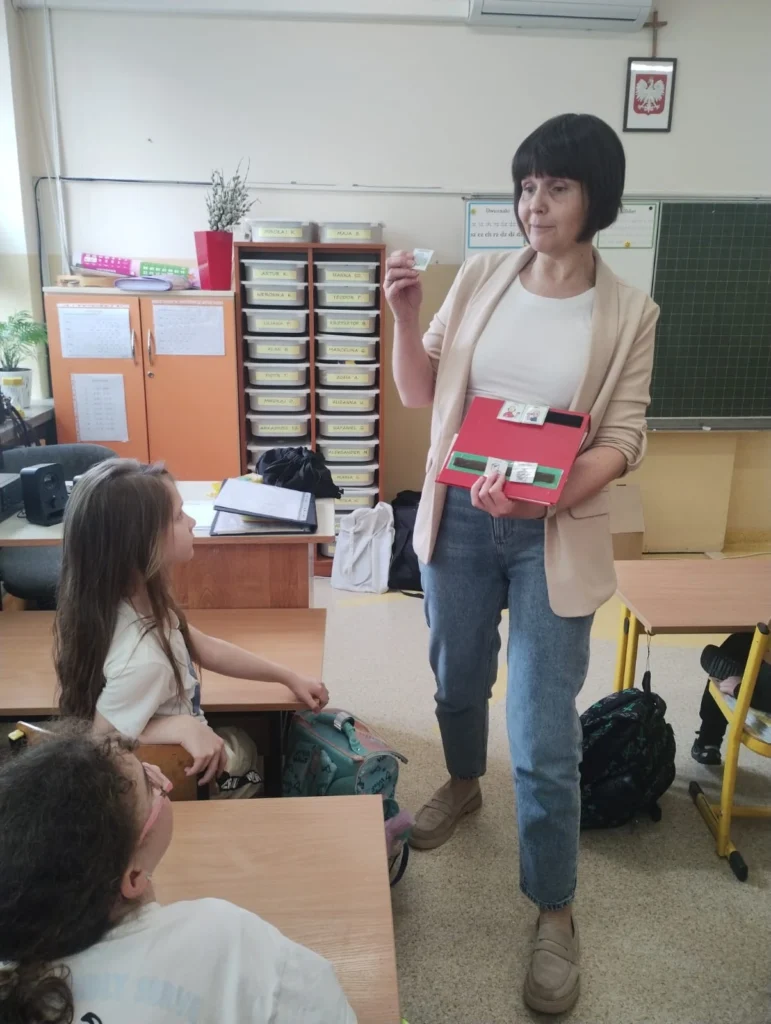 kazdy inny wszyscy rowni 2 